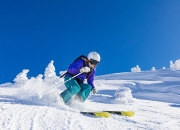 表现优异引发热议！，Rookie在FPX比赛中锐不可当热度持续攀升