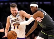 东契奇回归赛场，精彩发挥首场状态亮眼，法国队观众沸腾！